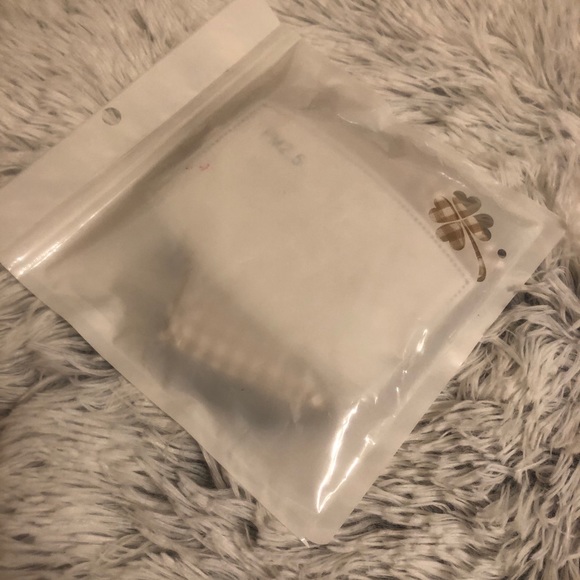 Tan and White Gingham Vented Filter Mask - Picture 2 of 2